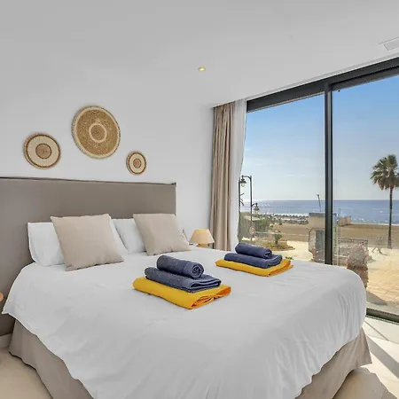 La Viu - Luxury Beachfront Apartment Estepona