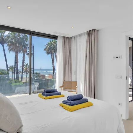 La Viu - Luxury Beachfront Apartment